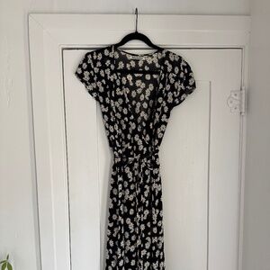 REFORMATION Black Daisy Wrap Dress - Size 6